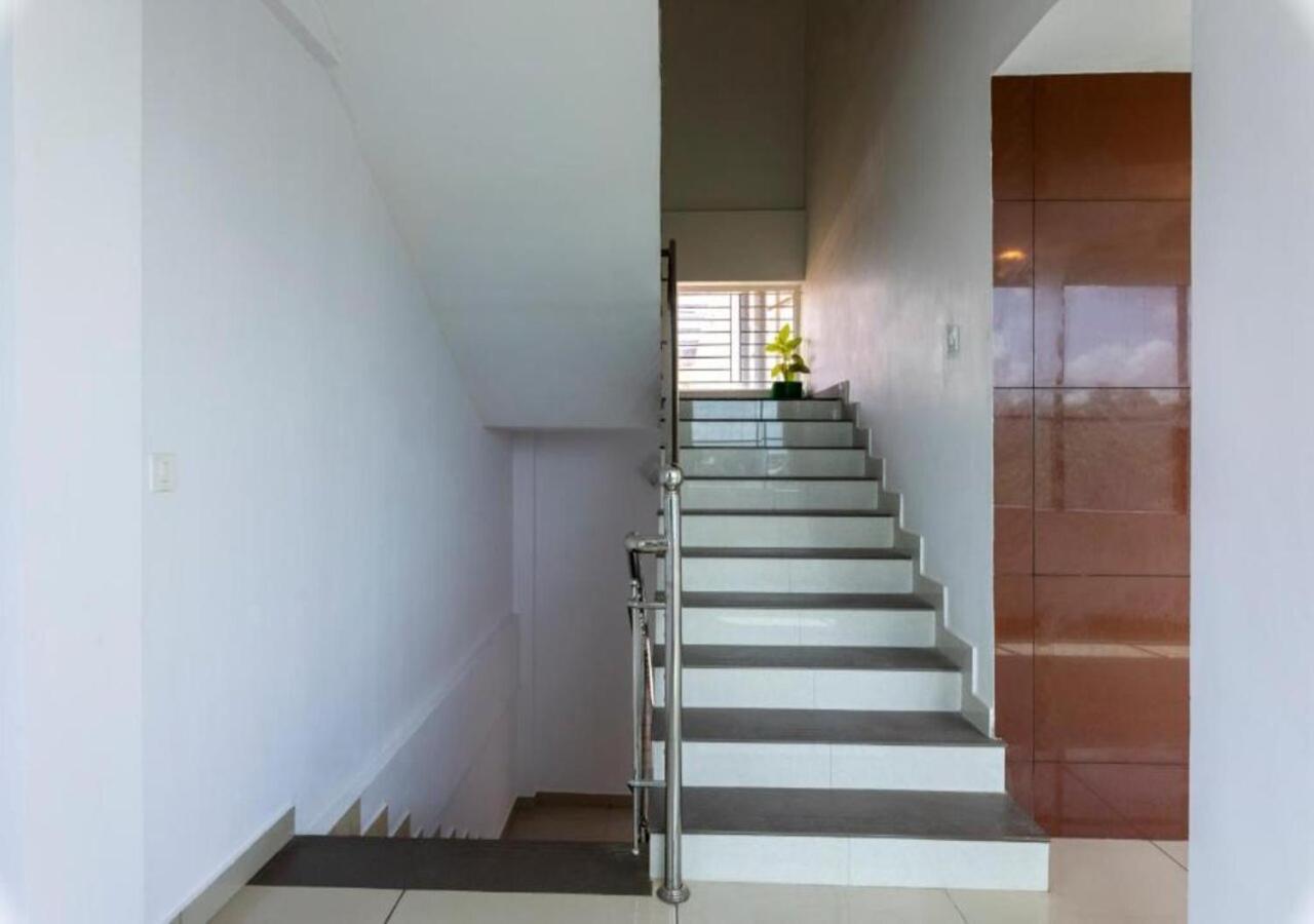 Airport Avenue Plaza Hotel Nedumbassery Luaran gambar