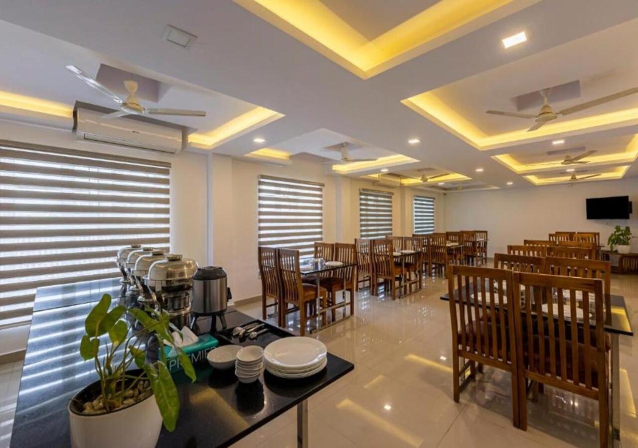 Airport Avenue Plaza Hotel Nedumbassery Luaran gambar