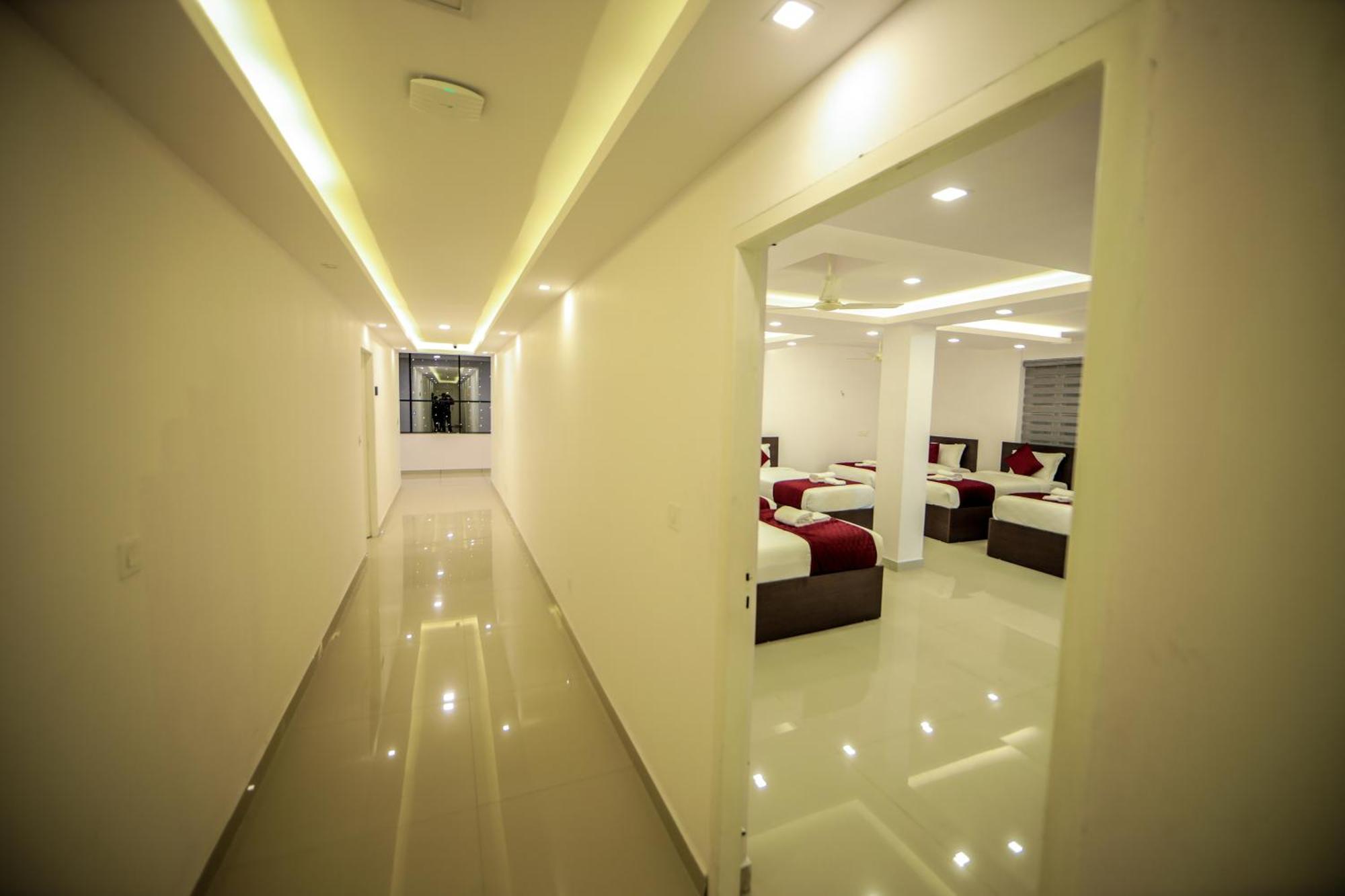 Airport Avenue Plaza Hotel Nedumbassery Luaran gambar