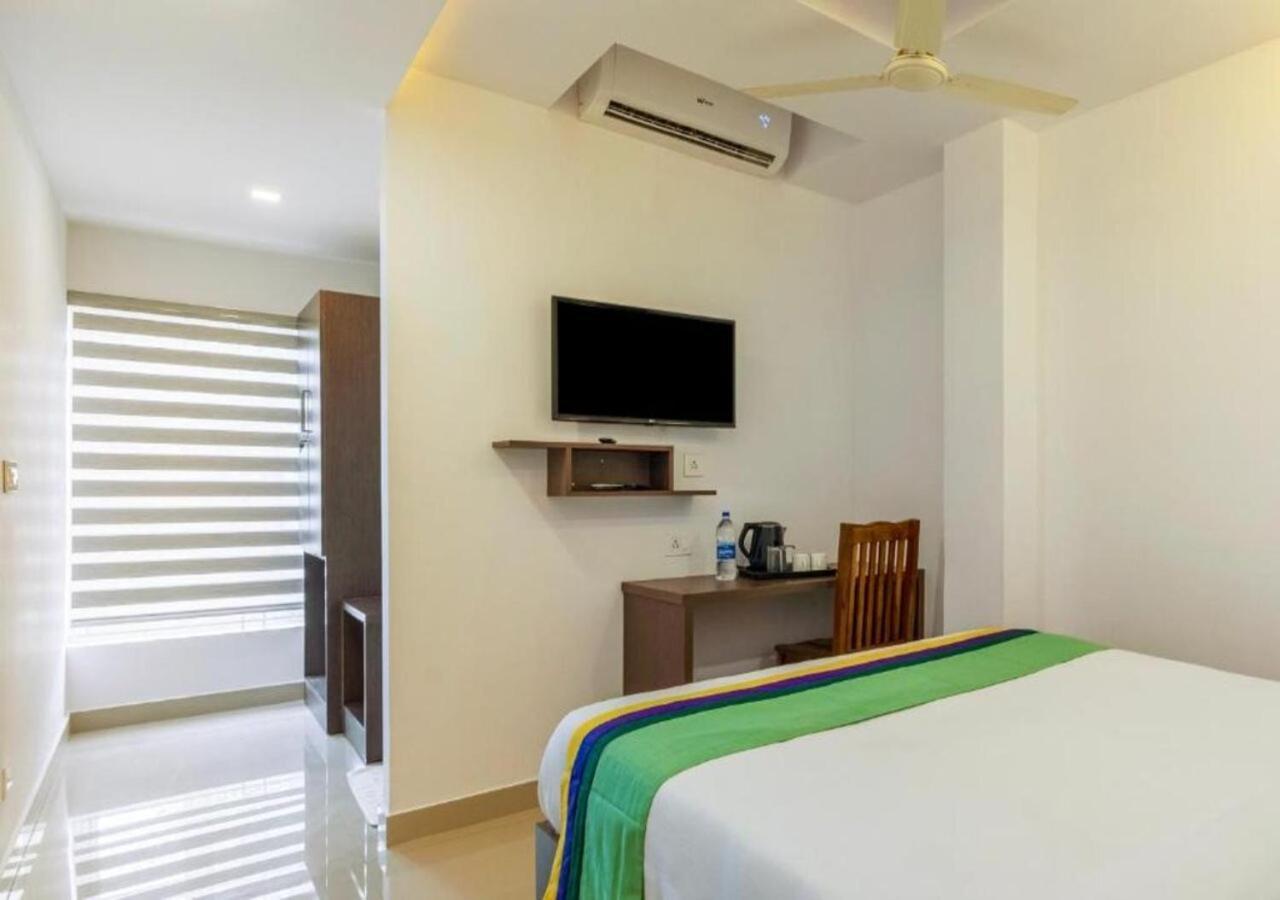 Airport Avenue Plaza Hotel Nedumbassery Luaran gambar